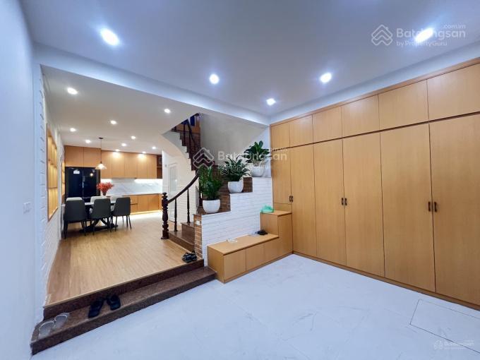 Chính chủ cần bán quận 6,5 tỷ85m2 đỗ xe hơi thuê 30 triệu/tháng