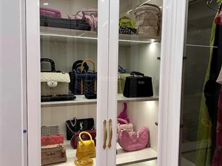 Cho thuê căn hộ hạng sang  chuẩn sống thượng lưu giữa lòng thành phố tại n01t6.  0869 426 ***