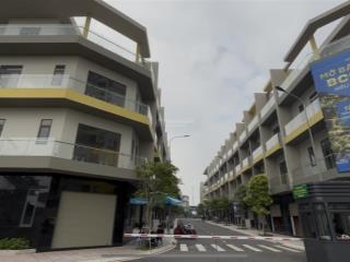 Bán nhà phố bcons uni 4 tầng 69.8m2, sổ hồng sẵn, 7,8 tỷ full giá thật, 0938 355 ***