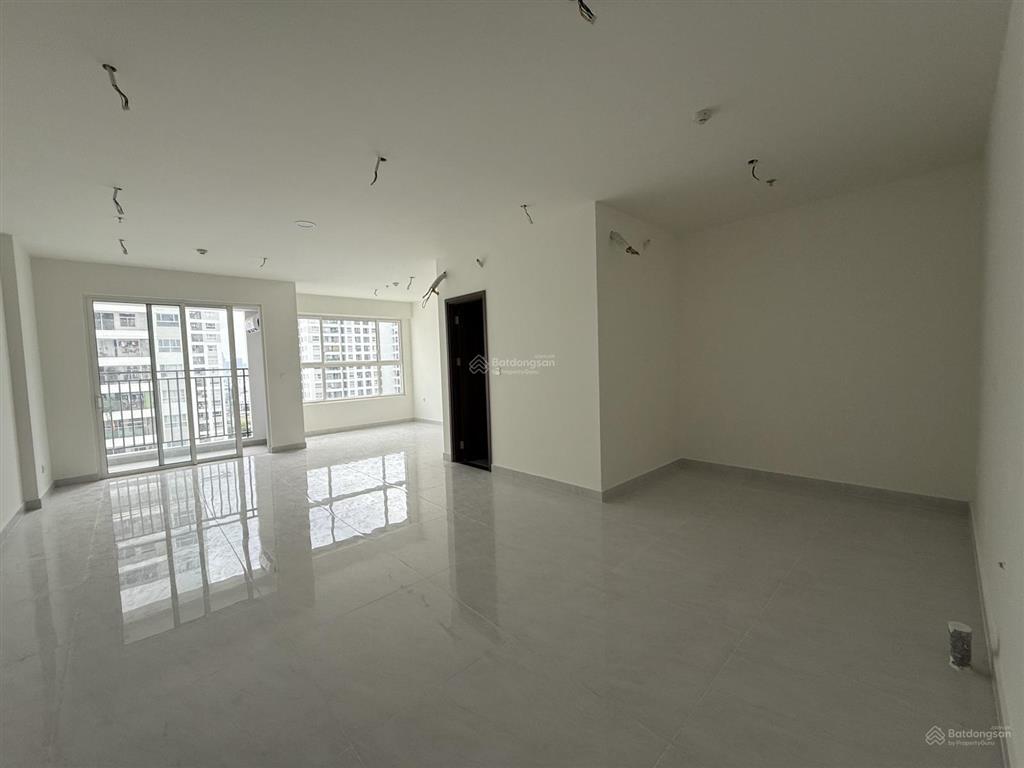 Bán căn góc offictel ( view sông) mới bàn giao sunrise riverside giá 3,1 tỷ
