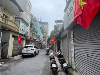 Bán đất bồ đề  nguyễn văn cừ hơn 11 tỷ đường nhựa  ô tô 7 chỗ thông  vào đất 50m2 mt 4.3m