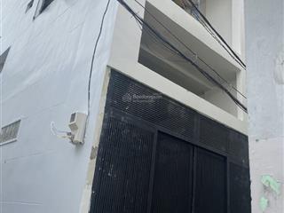 Rẻ, hời, nhà trung tâm phường phú nhuận, đường huỳnh văn bánh 4 tầng btct cực thoáng, nhỉnh 7 tỷ.