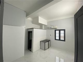 Cho thuê chdv mới tinh 25m2 ngay góc 2 mặt tiền cửa sổ, rất tiện nghi,có máy lạnh, phường 14 gò vấp