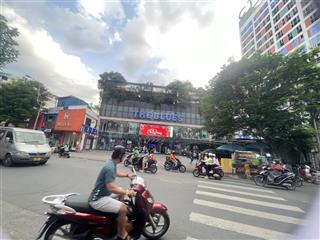 Siêu phẩm có 102 mt võ văn tần p6 q3 dt 20m x 30m (600m2) cấp4, ctxd 2 hầm 12 tầng. gái 300 ty