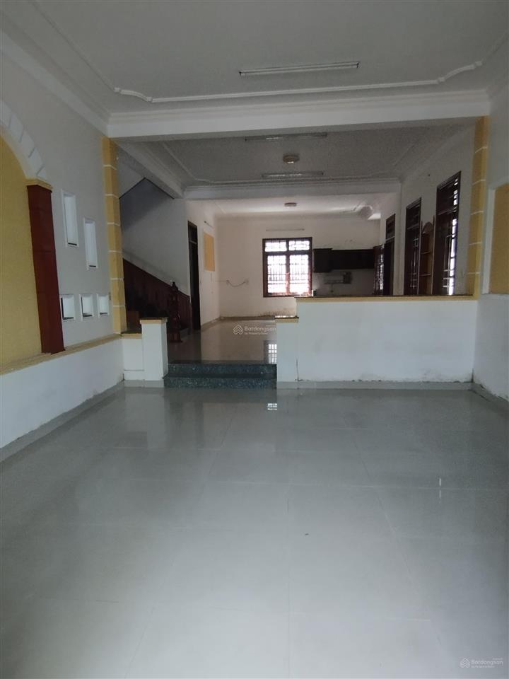 Chào bán căn biệt thự 2 tầng mt đường 10m5 lề 4m5 đường đồng xoài, dt 300m2 ngang 15m hoà minh