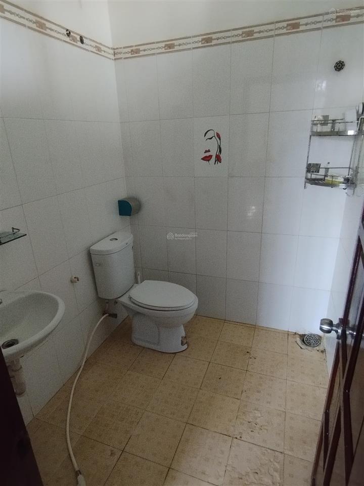 Chào bán căn biệt thự 2 tầng mt đường 10m5 lề 4m5 đường đồng xoài, dt 300m2 ngang 15m hoà minh