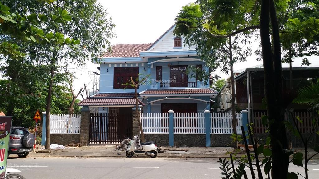 Chào bán căn biệt thự 2 tầng mt đường 10m5 lề 4m5 đường đồng xoài, dt 300m2 ngang 15m hoà minh