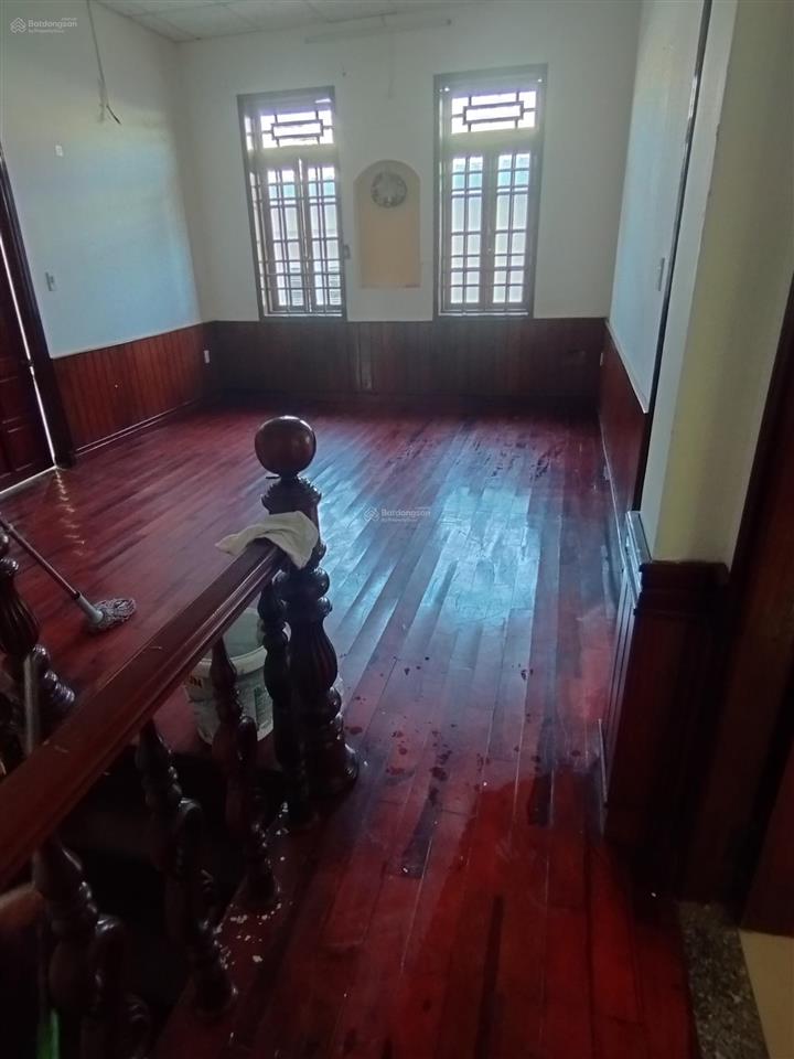 Chào bán căn biệt thự 2 tầng mt đường 10m5 lề 4m5 đường đồng xoài, dt 300m2 ngang 15m hoà minh