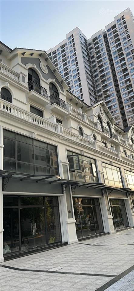 Hot! vinhomes chơi lớn ck 24%, 130m2/ căn dt cho thuê 120 tr/ tháng (sẵn nhà chỉ 25 tỷ/ căn)