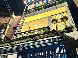 Bán nhà hxh quang trung , p10 , 51m2 , 5,6tỷ bớt lộc .   0866 408 *** việt anh