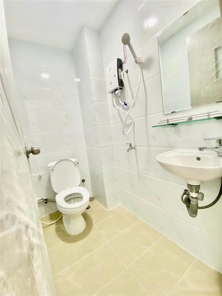 Chdv 140m2, đường nhựa 10m, hầm + 5 tầng, 28 phòng full nội thất, hợp đồng thuê 140tr/tháng