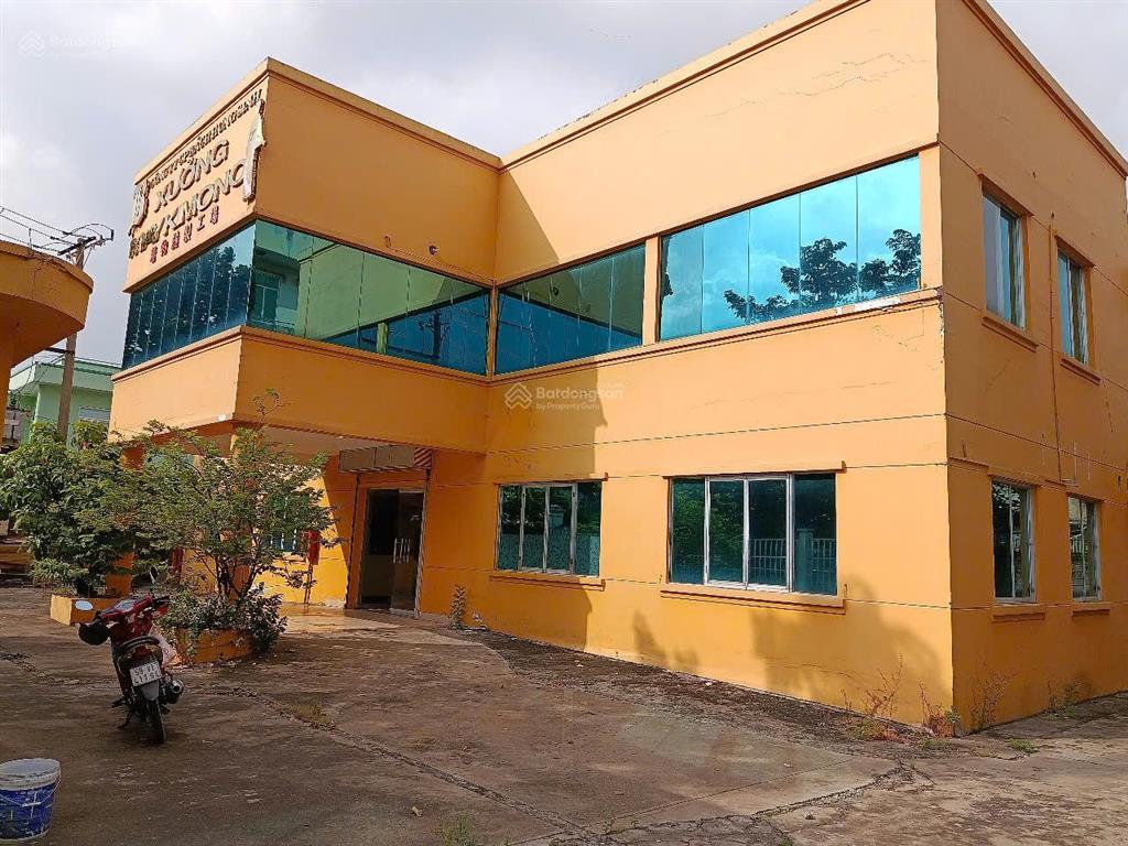 Bán kho nhà xưởng đường cn10 kcn tân bình. dt 3128m2 điện 3fa. hệ thống pccc đầy đủ. giá 53 tỷ