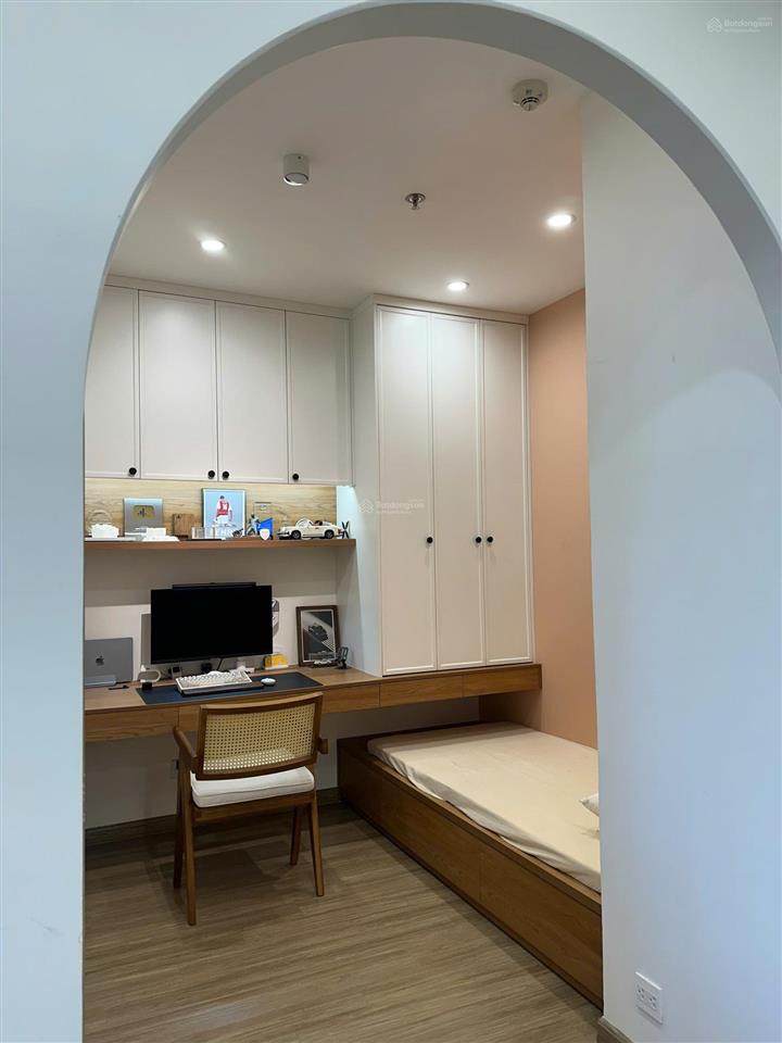 Chính chủ bán gấp căn hộ 2pn+1 64m giá 4.15 tỷ full đồ kđt vinhomes smart city