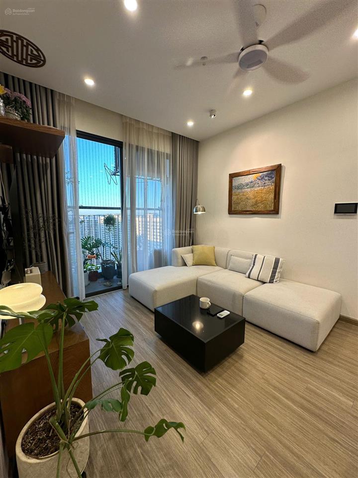 Chính chủ bán gấp căn hộ 2pn+1 64m giá 4.15 tỷ full đồ kđt vinhomes smart city
