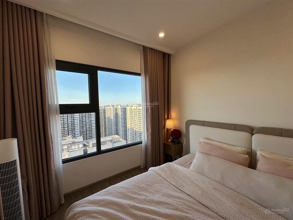 Chính chủ bán gấp căn hộ 2pn+1 64m giá 4.15 tỷ full đồ kđt vinhomes smart city