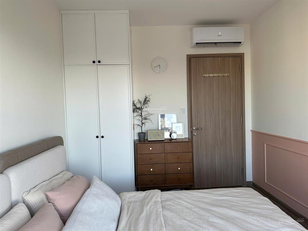 Chính chủ bán gấp căn hộ 2pn+1 64m giá 4.15 tỷ full đồ kđt vinhomes smart city