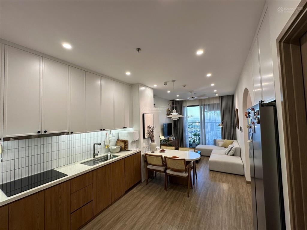 Chính chủ bán gấp căn hộ 2pn+1 64m giá 4.15 tỷ full đồ kđt vinhomes smart city