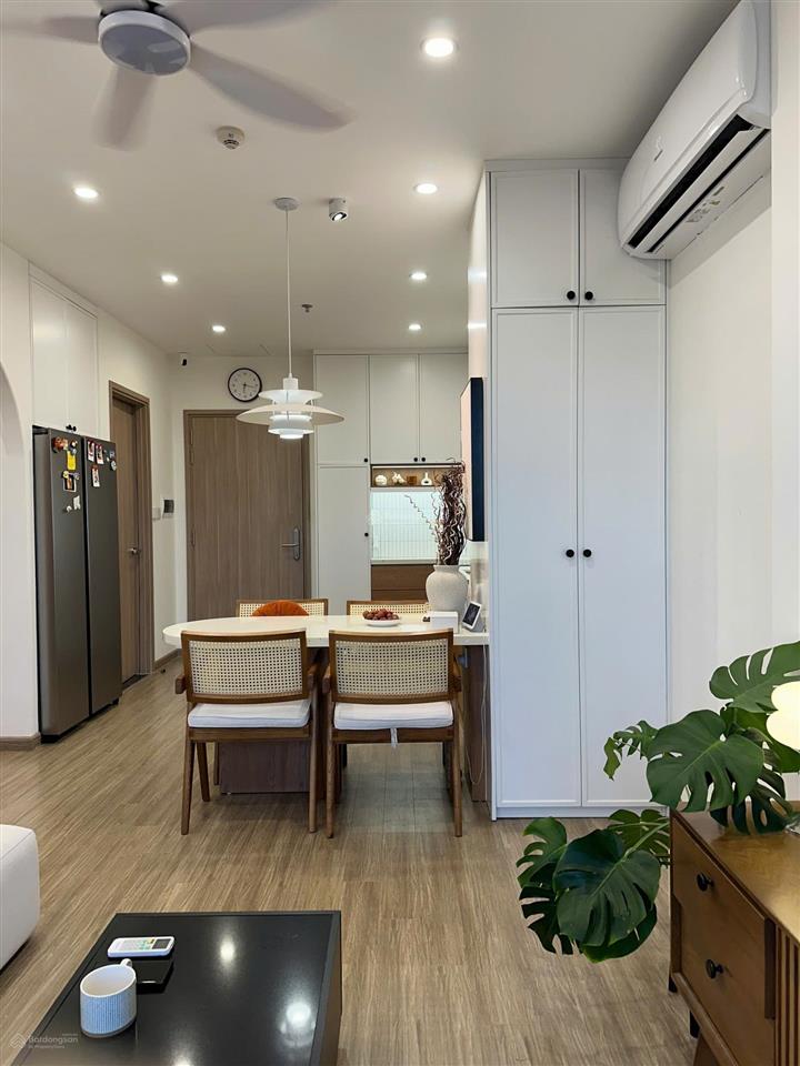 Chính chủ bán gấp căn hộ 2pn+1 64m giá 4.15 tỷ full đồ kđt vinhomes smart city