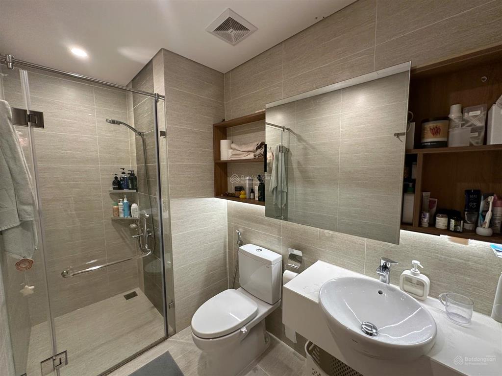 Chính chủ bán gấp căn hộ 2pn+1 64m giá 4.15 tỷ full đồ kđt vinhomes smart city