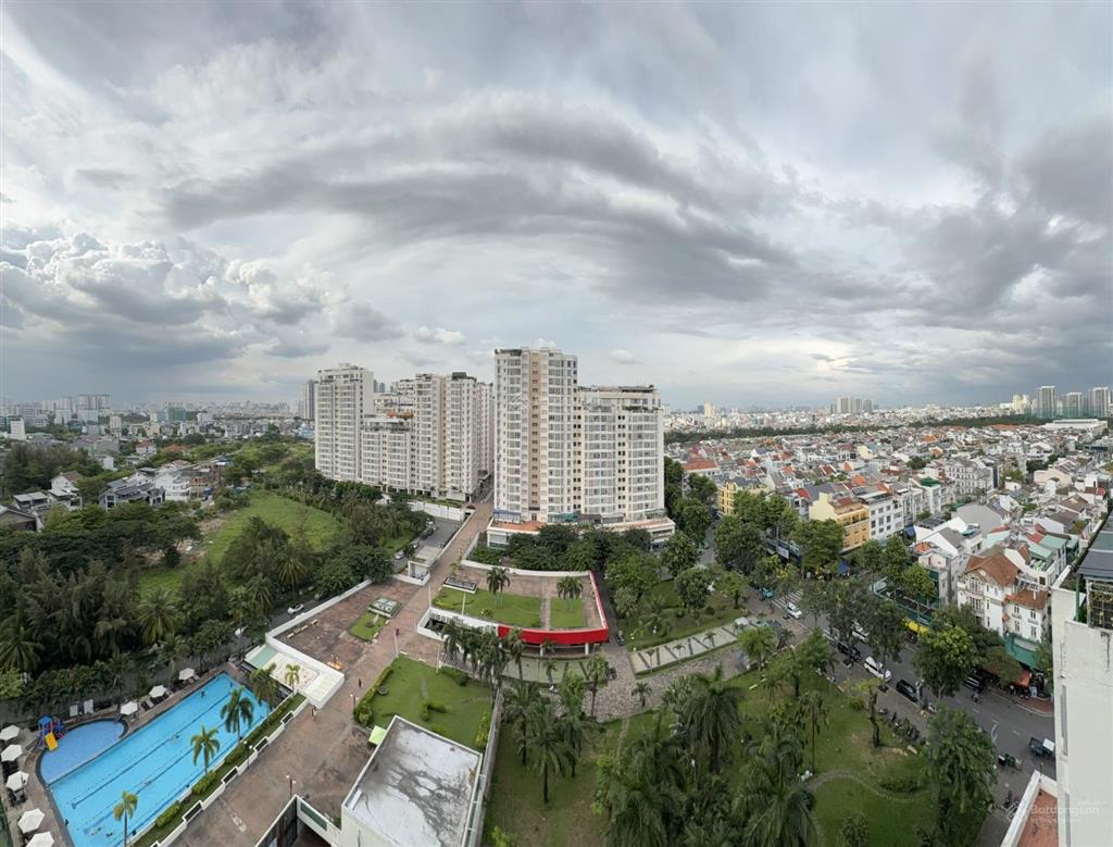 Chính chủ bán gấp siêu phẩm penthouse sky garden 3  330m2  view landmark