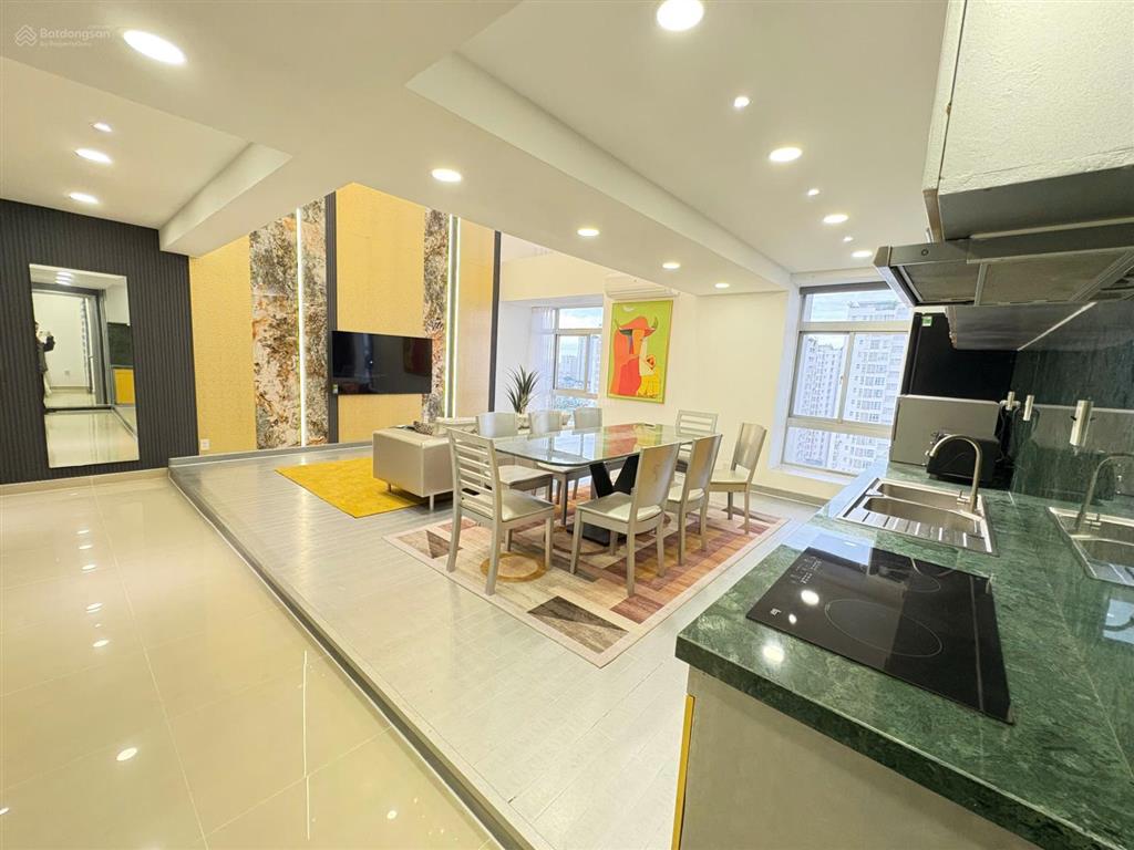 Chính chủ bán gấp siêu phẩm penthouse sky garden 3  330m2  view landmark