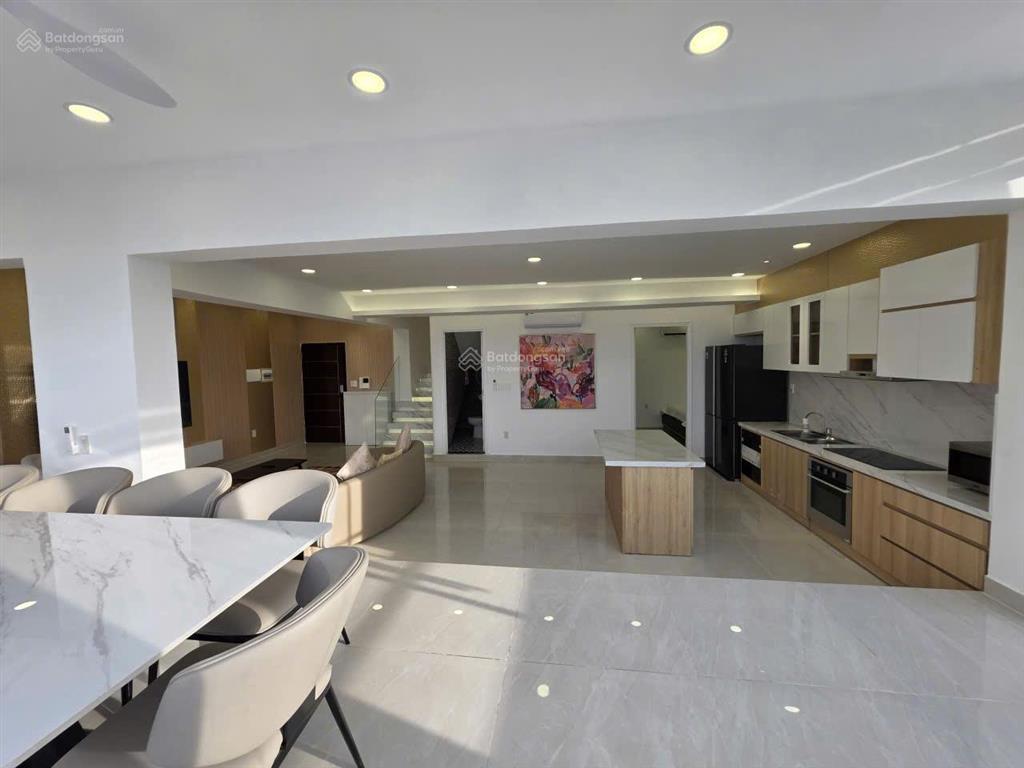 Căn penthouse 300m² biệt thự trên không giữa lòng phú mỹ hưng, view triệu đô, giá cực tốt