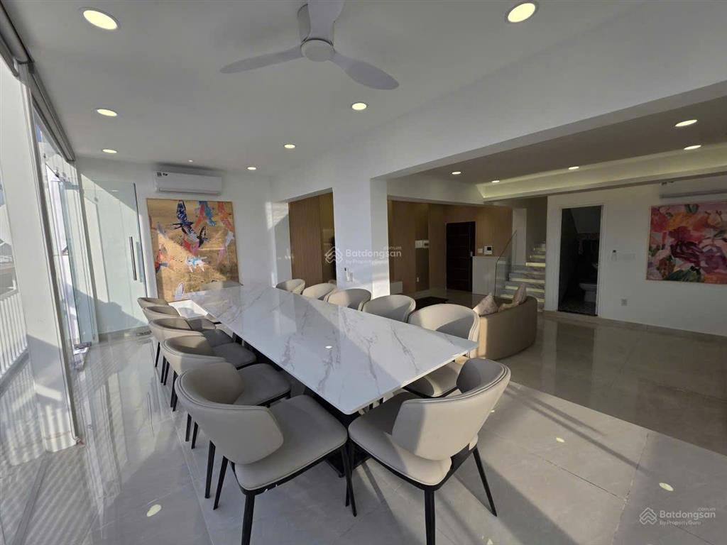 Căn penthouse 300m² biệt thự trên không giữa lòng phú mỹ hưng, view triệu đô, giá cực tốt