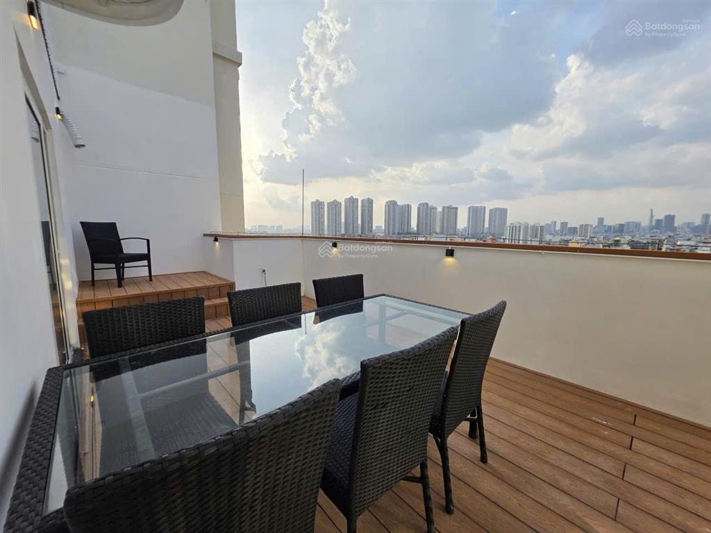Căn penthouse 300m² biệt thự trên không giữa lòng phú mỹ hưng, view triệu đô, giá cực tốt