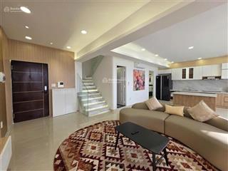 Căn penthouse 300m² biệt thự trên không giữa lòng phú mỹ hưng, view triệu đô, giá cực tốt