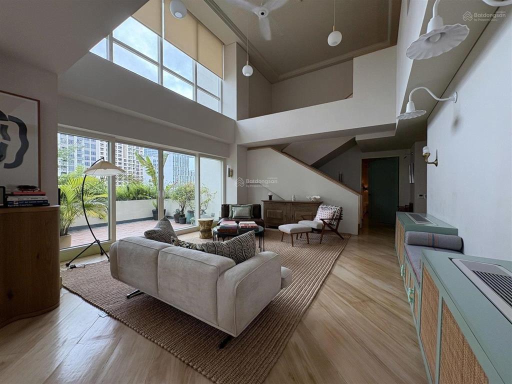 Chính chủ bán gấp siêu phẩm penthouse sky garden  337m2 đẳng cấp sống, giá bán 29,25 tỷ