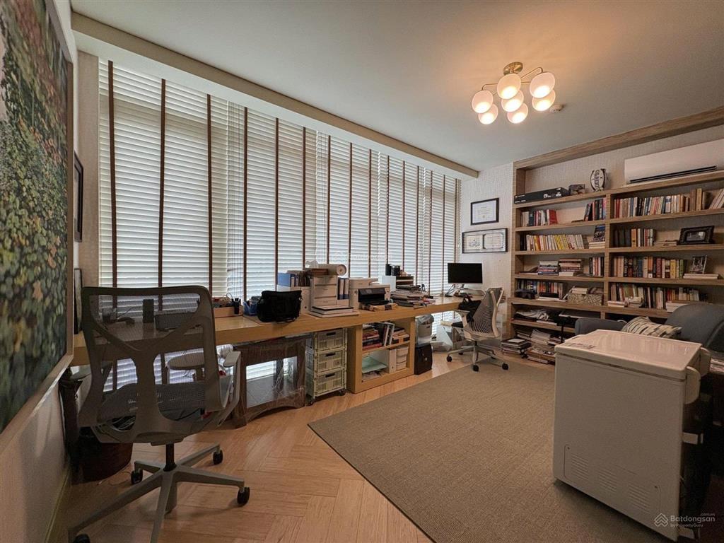 Chính chủ bán gấp siêu phẩm penthouse sky garden  337m2 đẳng cấp sống, giá bán 29,25 tỷ