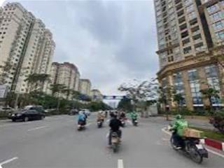 Ngõ phân lô lạc long quân tây hồ 70m2  7 tầng thang máy lô góc giá chỉ 25,4tỷ