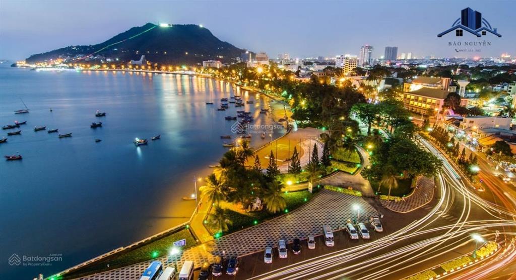 Bán nhà mặt tiền ngay ngã 5 vị trí vàng
