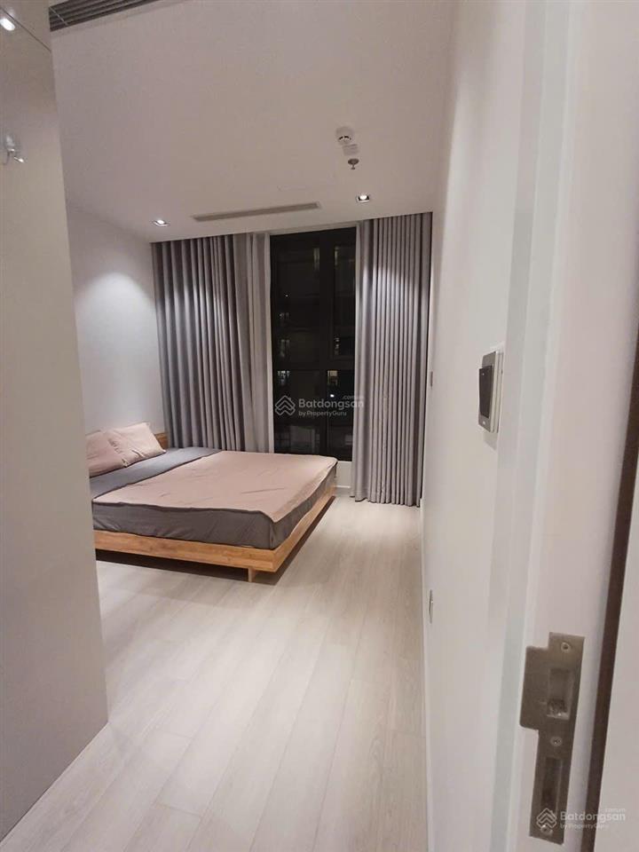 Cho thuê căn hộ vinhomes symphony, căn 2pn , giá 12 tr/tháng