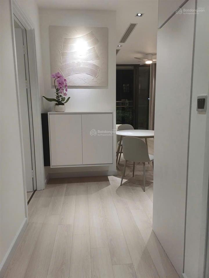 Cho thuê căn hộ vinhomes symphony, căn 2pn , giá 12 tr/tháng