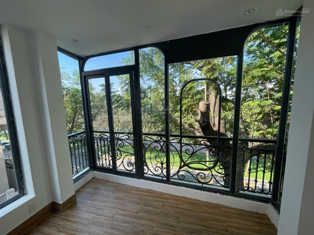 Bán gấp mt hoàng sa q, 1 kết cấu 3 lầu mới hđt 20tr/1 tháng giá chỉ 7.3 tỷ