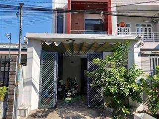 Kẹt tiền bán gấp căn nhà ở ngay chợ bình điền, đường dương đình cúc, 5mx18,8m, 1 lầu, giá 930 triệu