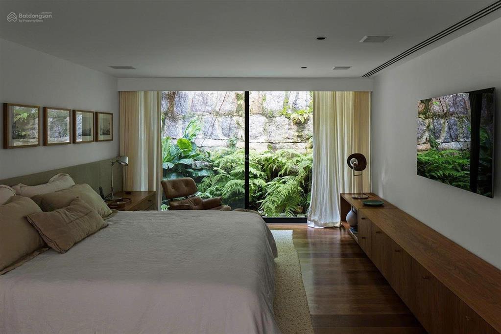 Định cư giảm 90 tỷ bán gấp biệt thự nguyễn văn hưởng 820m2, thảo điền q2  tn 4 tỷ/năm chỉ 200tr/m2