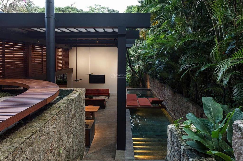 Định cư giảm 90 tỷ bán gấp biệt thự nguyễn văn hưởng 820m2, thảo điền q2  tn 4 tỷ/năm chỉ 200tr/m2