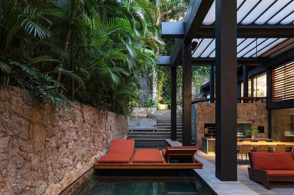 Định cư giảm 90 tỷ bán gấp biệt thự nguyễn văn hưởng 820m2, thảo điền q2  tn 4 tỷ/năm chỉ 200tr/m2