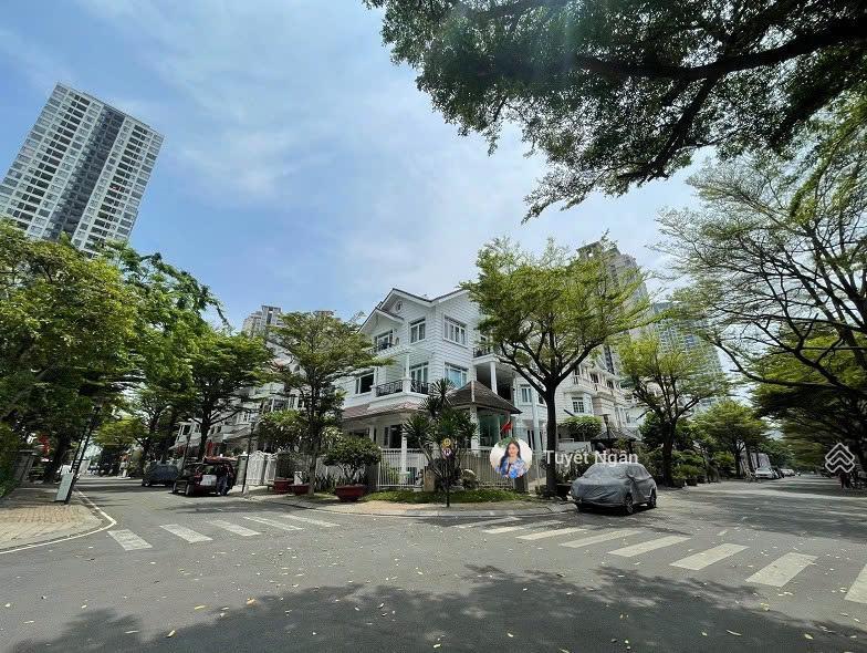 Biệt thự vip saigon pearl  17x21m  357m2 hầm 4 tầng  full giỏ hàng saigon pearl bình thạnh