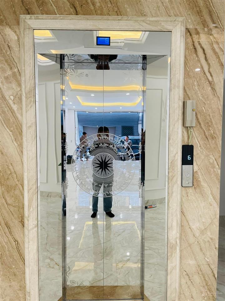 Bán nhà khúc thừa dụ  40/45m  7 tầng thang máy  mt 4.6m đẹp  gần ô tô  giá nhỉnh 13 tỷ