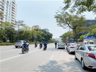 Bán đất lạc long quân, 350m2, mặt tiền 25m, ô tô qua nhà, cách hồ tây 100m.