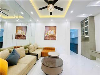 Bán căn hộ tập thể hoàng quốc việt,70m2, 2 ngủ, 1wc, full nội thất, về ở luôn!