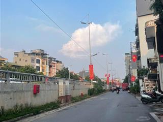 Bán đất vàng âu cơ, 95m2, mt 8.71m, ô tô 7 chỗ, gần phố!