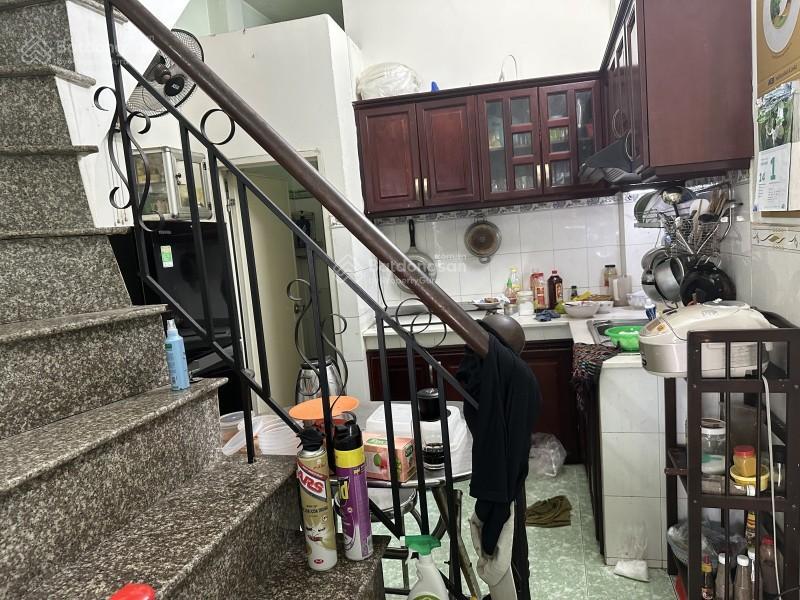 Nhà sát mặt tiền cmt8, có tuyến metro đi qua, ngay vòng xoay dân chủ, viettel, hà đô