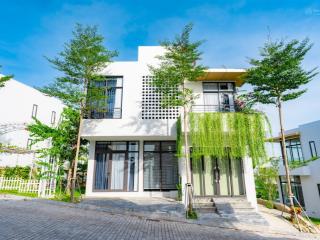 Cần để lại căn biệt thự nghỉ dưỡng gần 300m2, giá 8 tỷ vị trí đẹp trung tâm quần thể tiện ích