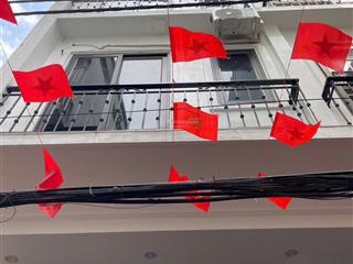 Cổ nhuế 35m2, 6 tầng, thang máy  ngõ nông, gần ô tô, trung tâm quận, tiện ích bạt ngàn