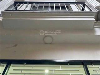 7 tỷ nhà 5 tầng phố lê quang đạo,ngay sân vận động mỹ đình dt 35m .vị trí đẹp ,dân xây rất chắc