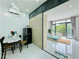 Phòng bancol 45m2  máy giặt riêng siêu đẹp ngay vòng xoay dân chủ q3